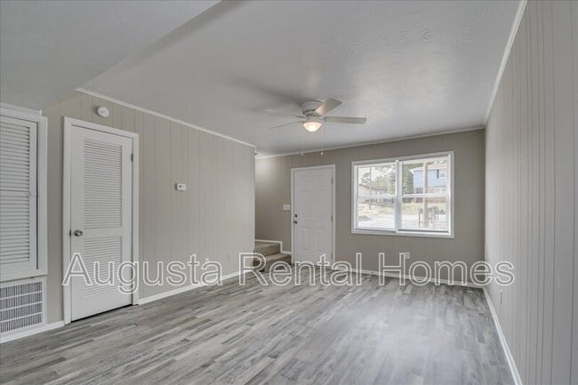 Building Photo - Windsor Heights Townhomes