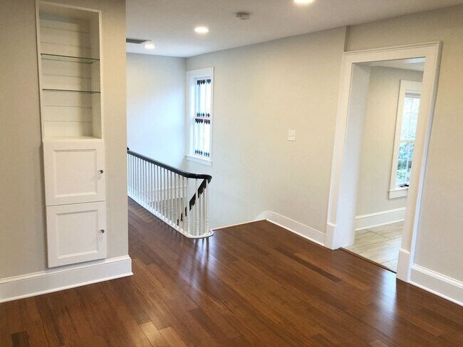 Building Photo - 143 Eastern Drive