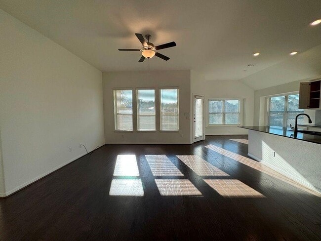 Building Photo - 1425 Morning View Rd