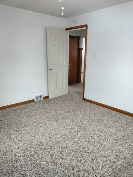 Building Photo - 8306 Essen Ave