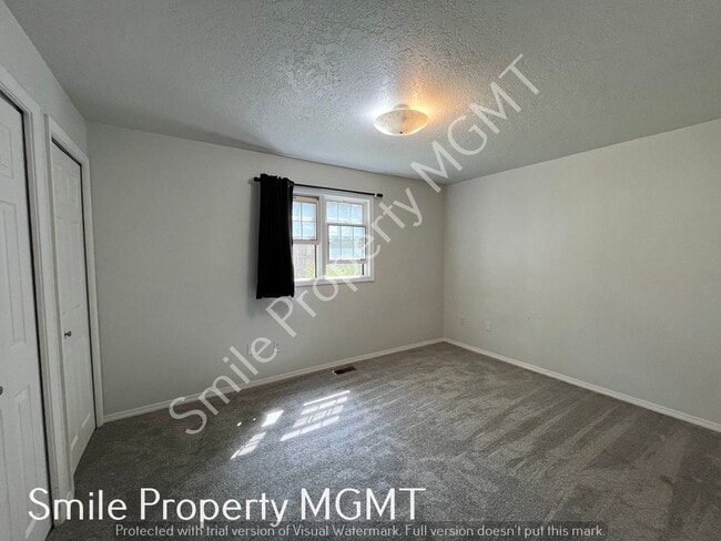 Building Photo - Spacious 5 bedrooms house in Beaverton