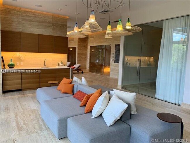 Building Photo - 16385 Biscayne Blvd