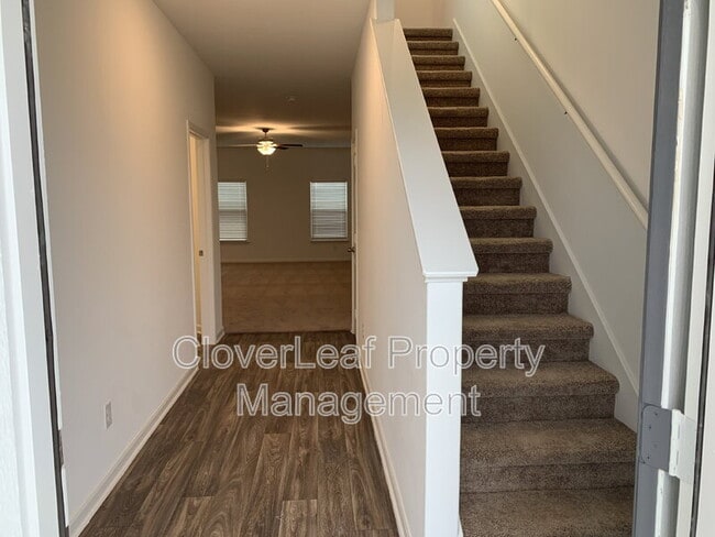 Building Photo - 751 Wonderland Trail