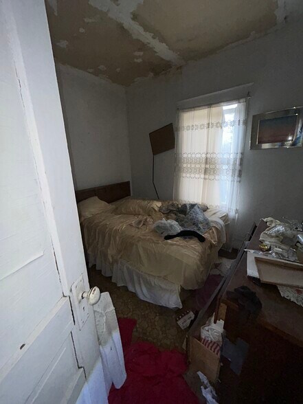 Building Photo - 3100 Bond Ave