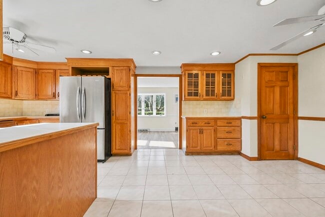 Building Photo - 72 Cambridge Rd