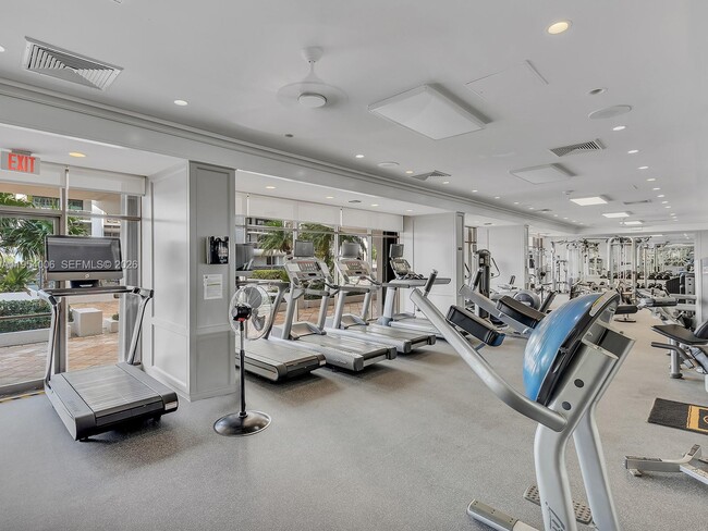 Building Photo - 11 Island Ave