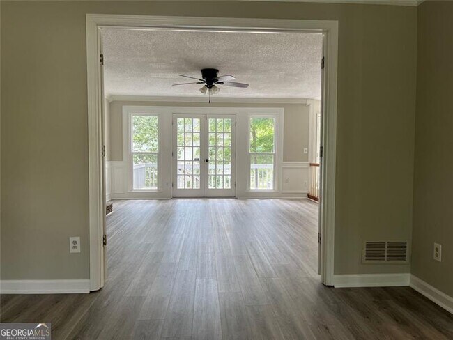 Building Photo - 1397 Wynford Gate