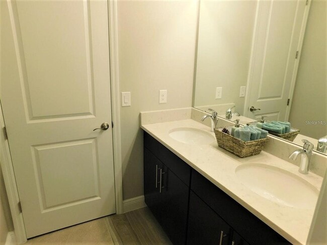 Building Photo - 15532 Sweet Orange Ave