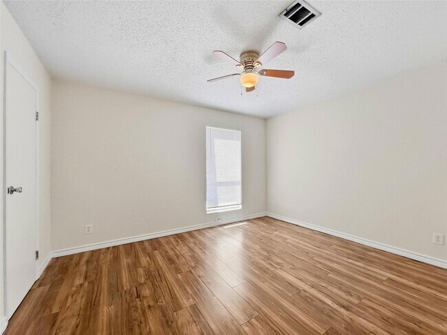 Building Photo - 1012 Fieldwood Dr