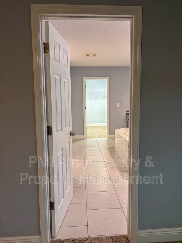 Building Photo - 12860 Satin Lily Dr