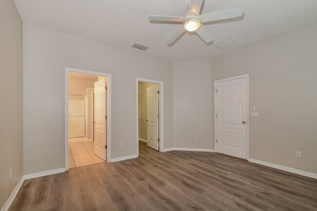 Building Photo - 2114 Senate Ave