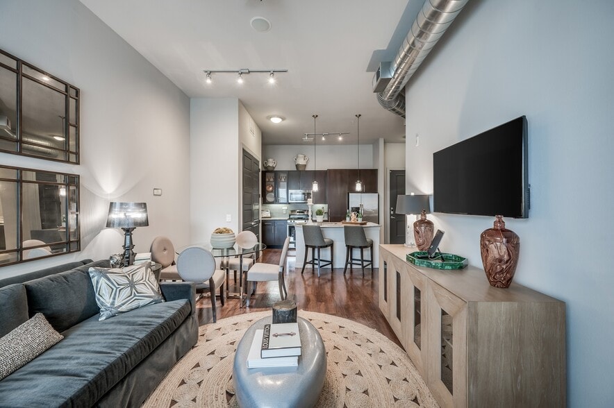 Building Photo - Millennium Six Pines