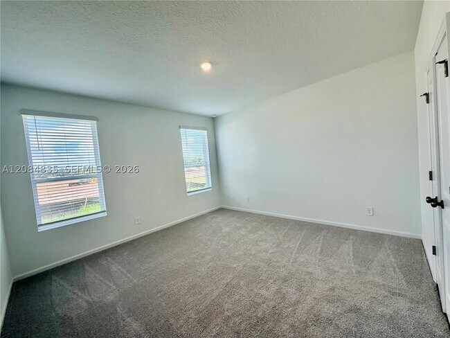 Building Photo - 4443 Vibernum Ave