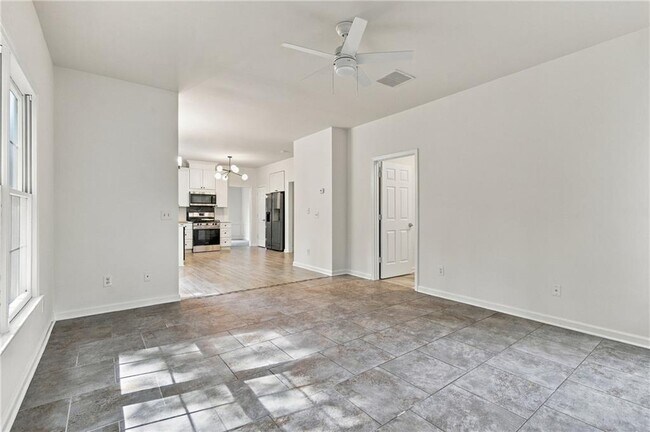 Building Photo - 2280 Orleans Ave