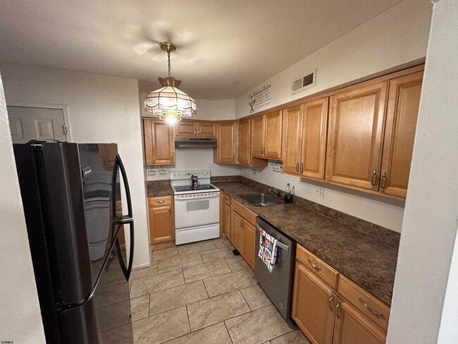 Building Photo - 2465 Arbor Ct