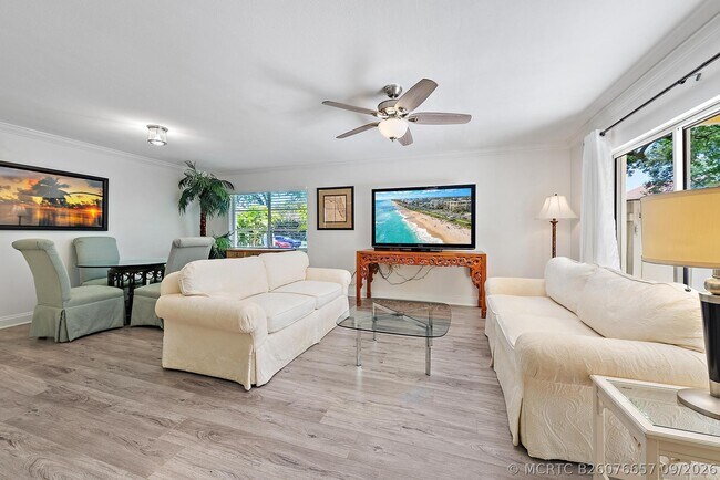 Building Photo - 154 Seabreeze Cir