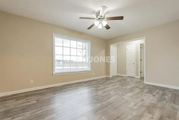 Building Photo - 1704 Westchester Dr