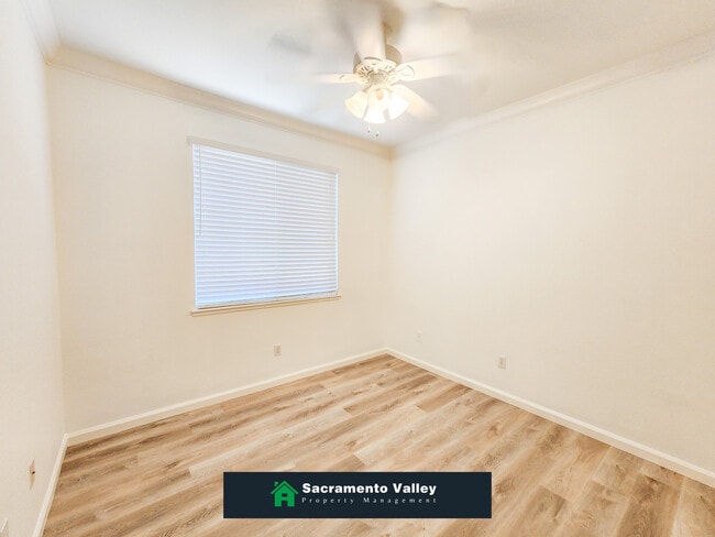 Building Photo - 1901 Yarnell Way