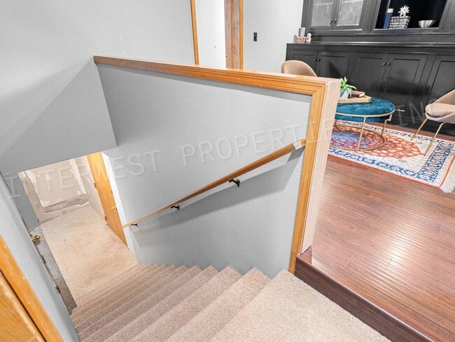 Building Photo - 4+ Bedroom Tigard Home With a Beautiful Vi...