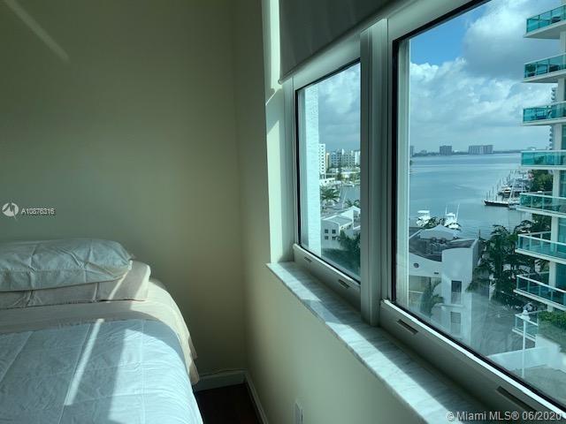 Building Photo - 7900 Harbor Island Dr