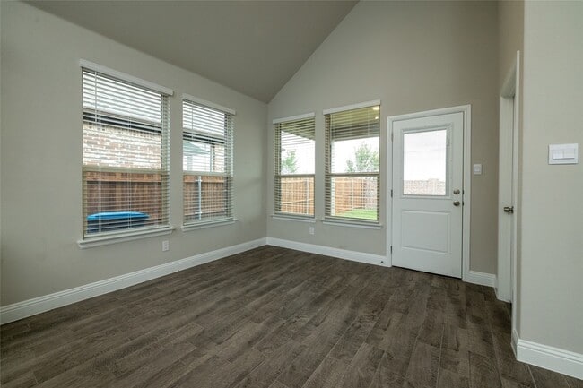 Building Photo - 4816 Dewy Rose Ln