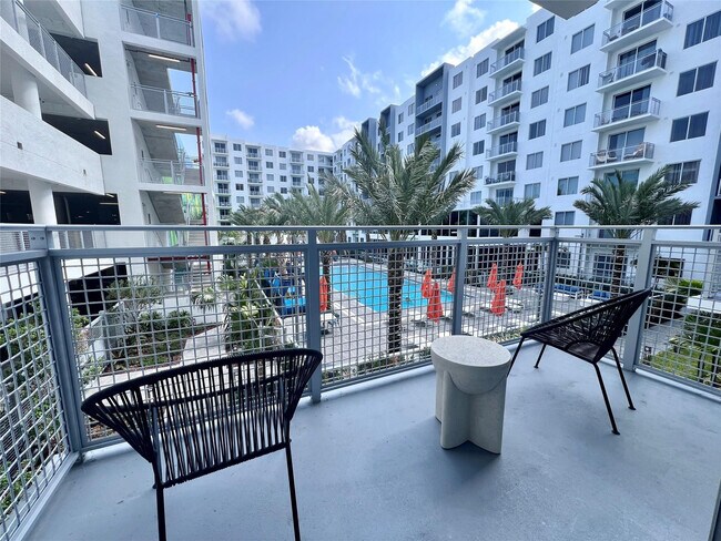 Building Photo - 120 N Compass Way