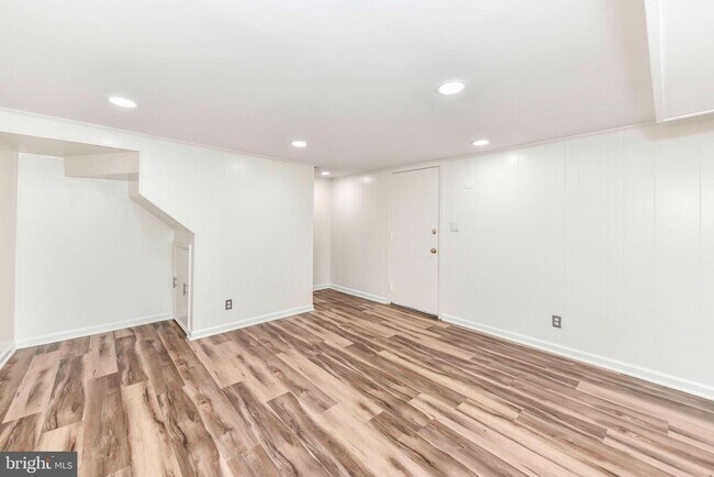 Building Photo - 3057 S Buchanan St