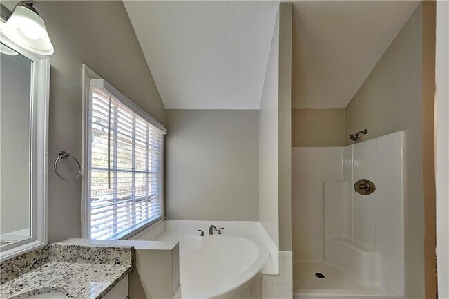 Building Photo - 39 Waterford Pl