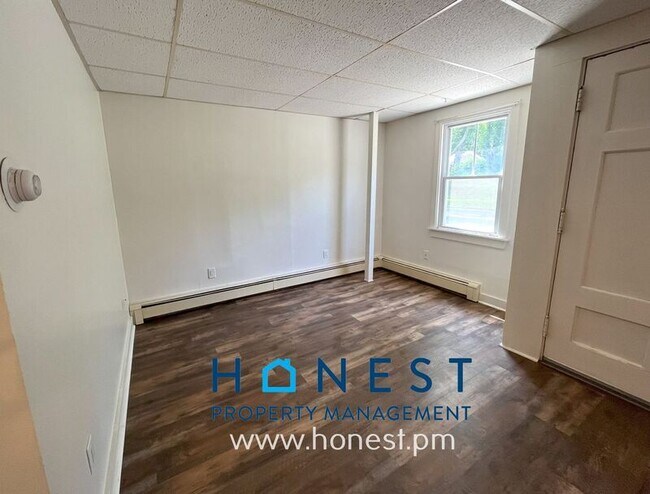 Building Photo - 20 Academy St