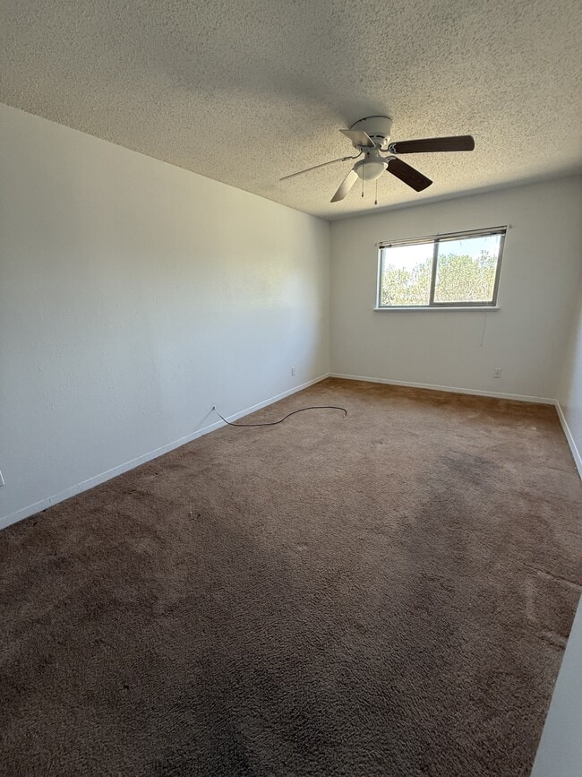 Building Photo - 6828 Escondido Dr