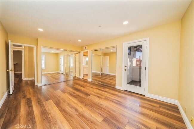 Building Photo - 9531 Montanza Way