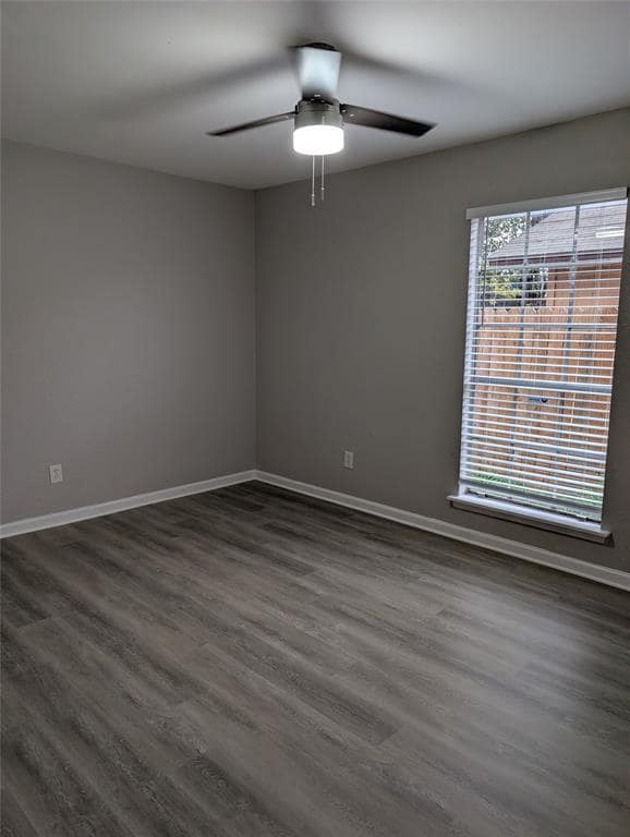 Building Photo - 5102 Par Cove