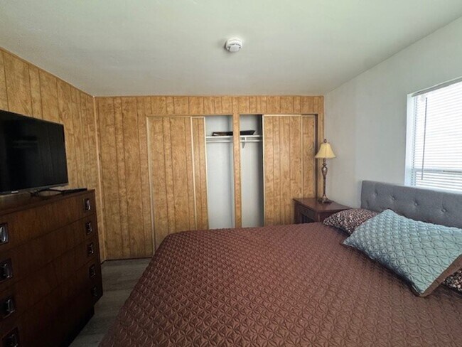 Building Photo - Parially Furnished 2BR 1BA Remodeled-Fenced Yard + RV/Coach cement Parking