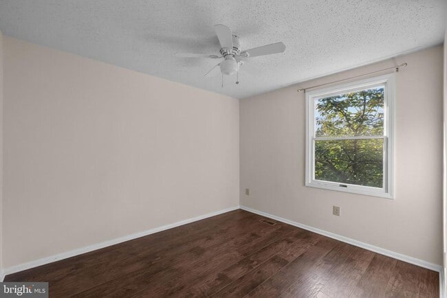 Building Photo - 6832 Heatherway Ct