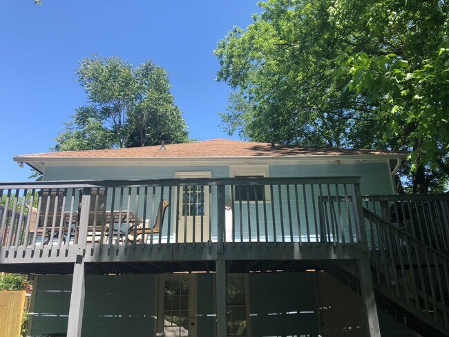 Building Photo - 3bd/2ba w/ Large Front Porch & Backyard in Grant Park!!