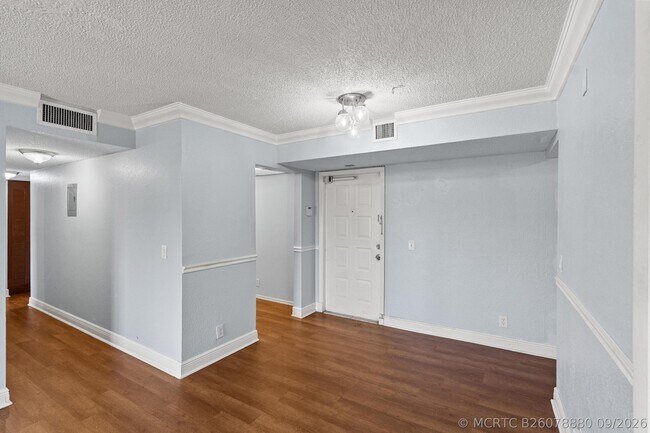 Building Photo - 3700 N Pine Island Rd
