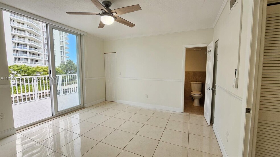 Building Photo - 3745 NE 171st St