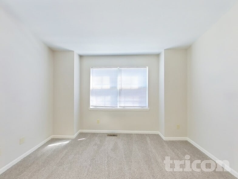 Building Photo - 7396 Autumn Ct