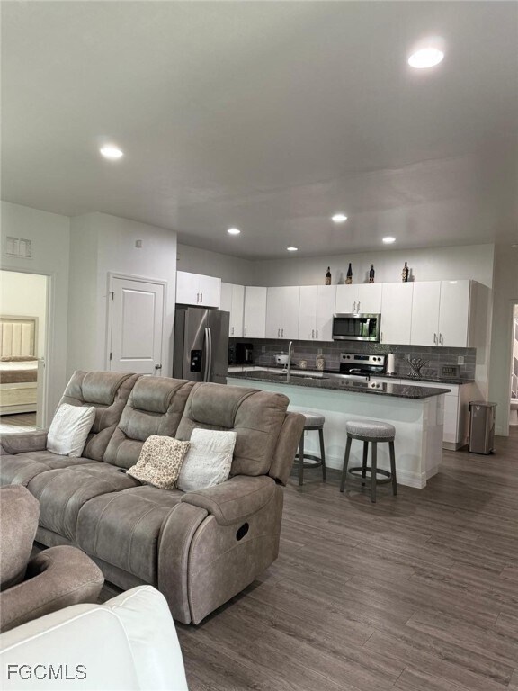 Building Photo - 3030 Iris Cir