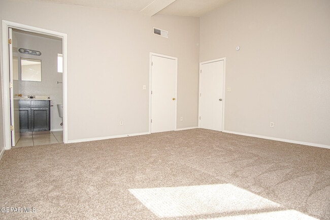 Building Photo - 11027 Sunshine Ct