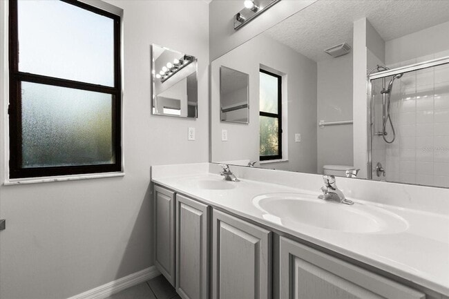 Building Photo - 226 Brightview Dr