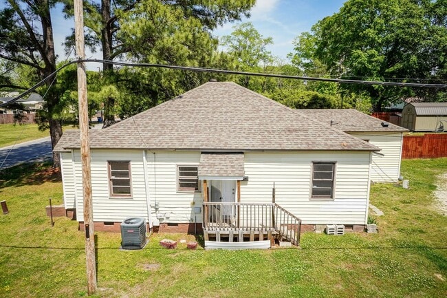 Building Photo - S Mckay Ave- Duplex