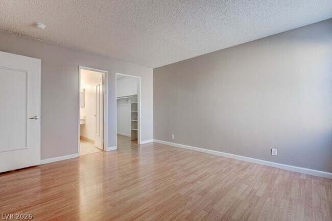 Building Photo - 3151 N Soaring Gulls Dr