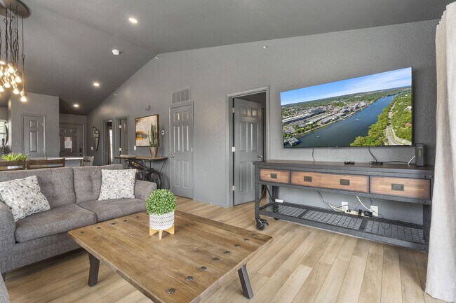 Building Photo - 34 Golfshores Dr