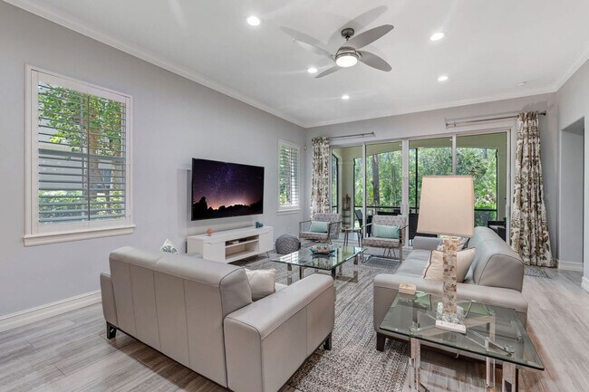 Building Photo - 2859 Tiburon Blvd E