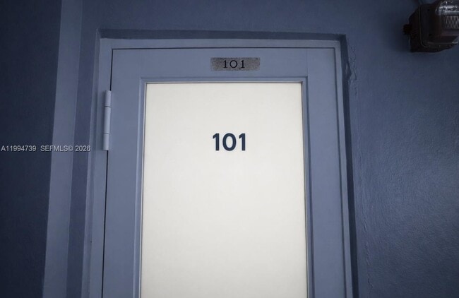 Building Photo - 5305 Biscayne Blvd