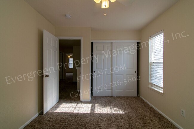 Building Photo - 2820 Golden Wheat Ln