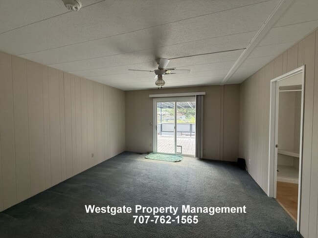 Building Photo - 965 Eastman Ln
