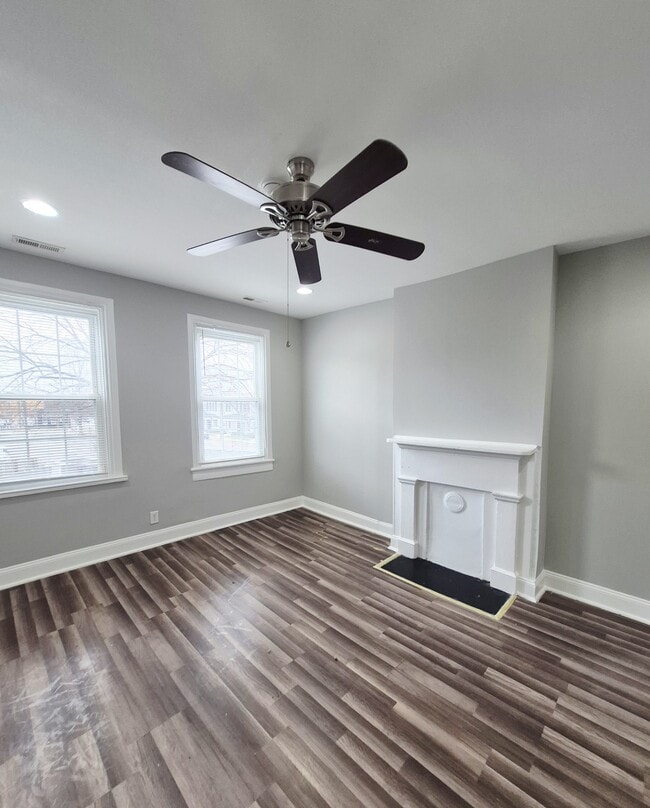 Building Photo - 2820 Q St