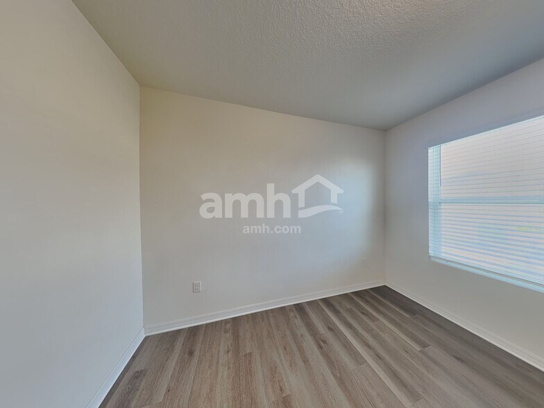 Building Photo - 10927 Carlton Fields Dr